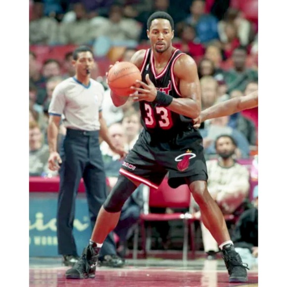 Nike Miami Heat Alonzo Mourning Stitched Jersey Size 2XL - Picture 2 of 12